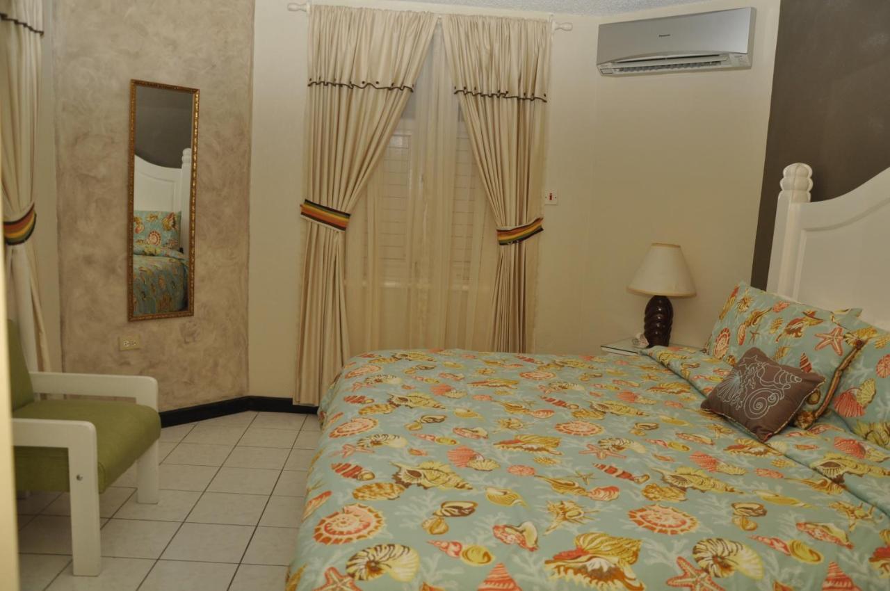 Marchabell By The Sea E22 Apartment Ocho Rios Cameră foto