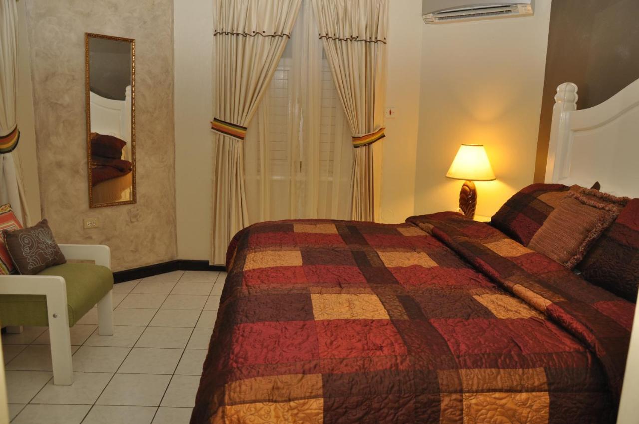 Marchabell By The Sea E22 Apartment Ocho Rios Cameră foto